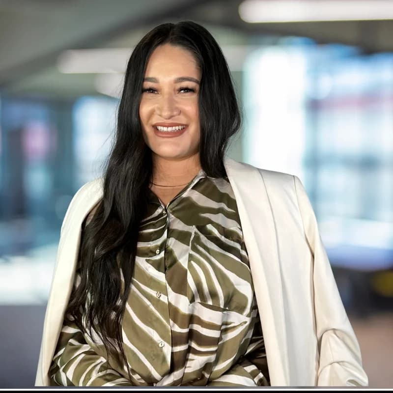Tania Coronado - Professional headshot photo
